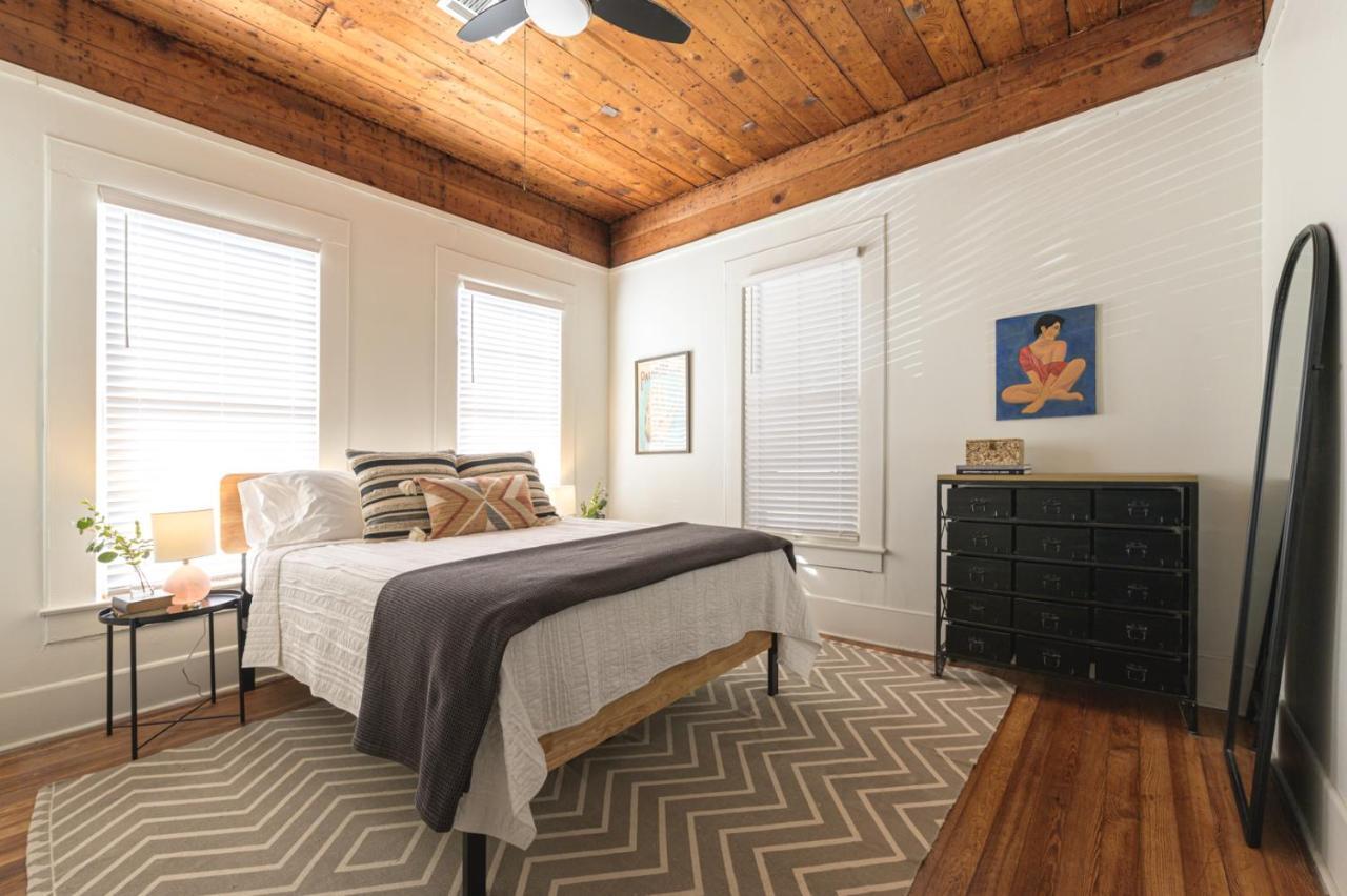 Restored 1930S Uptown Bungalow 2 Min. To Magnolia Waco Exterior photo