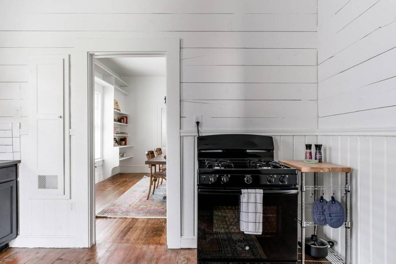 Restored 1930S Uptown Bungalow 2 Min. To Magnolia Waco Exterior photo