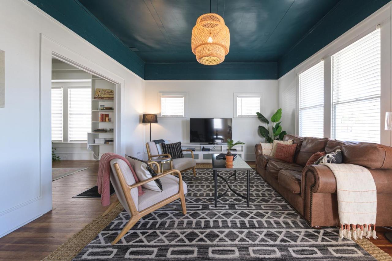 Restored 1930S Uptown Bungalow 2 Min. To Magnolia Waco Exterior photo