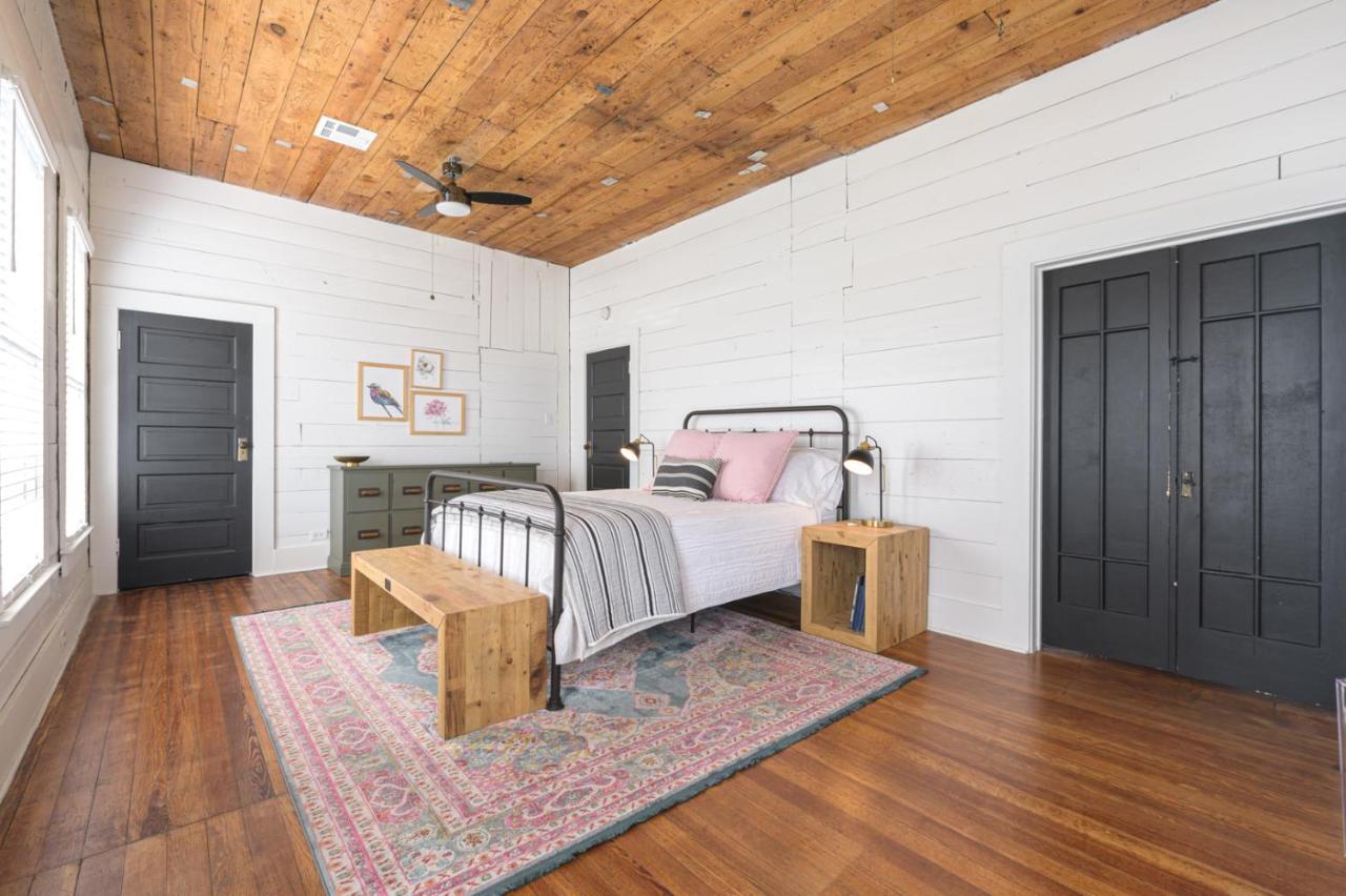 Restored 1930S Uptown Bungalow 2 Min. To Magnolia Waco Exterior photo